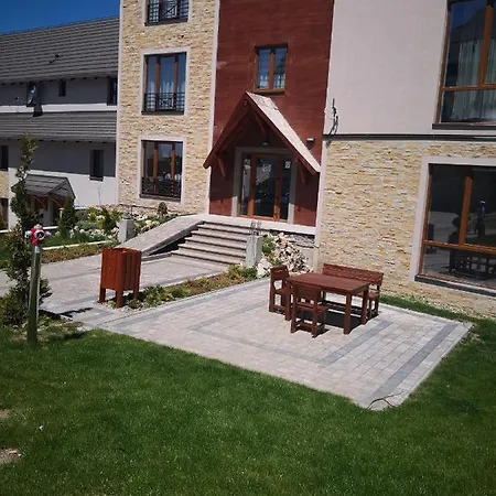 Lux S5 Milmari Apartman